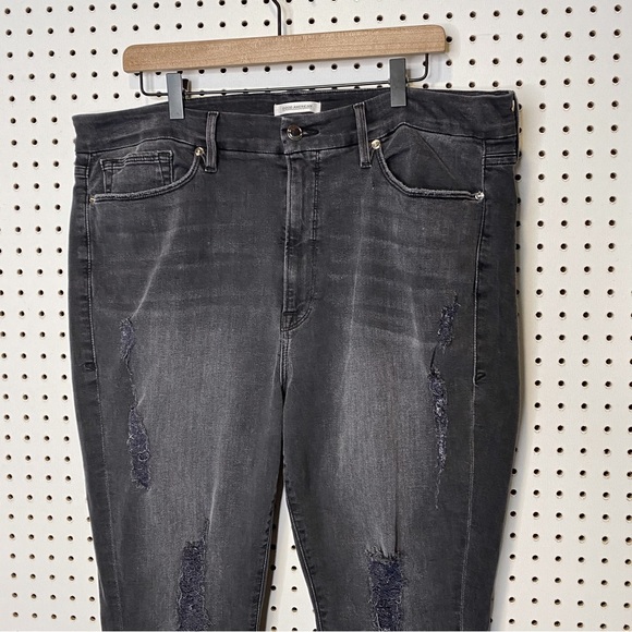 Good American | Good Waist Skinny Jeans, MM98-A GAGW42 Black 009 Sz. 20 - Picture 3 of 12